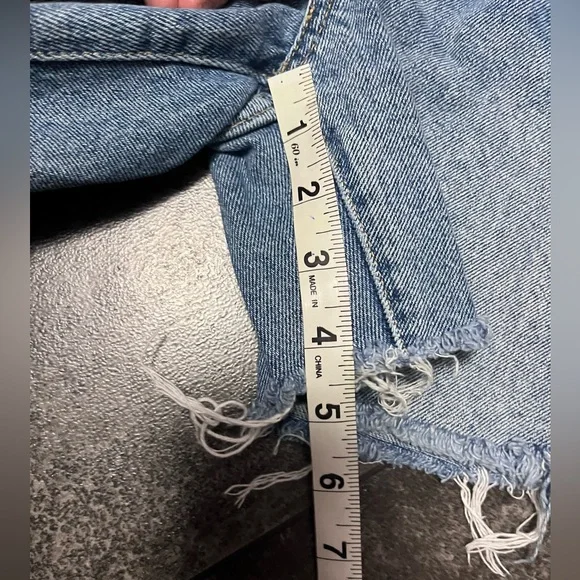 JK* Forever 21 Button Fly Distressed Denim Shorts - Picture 7 of 7